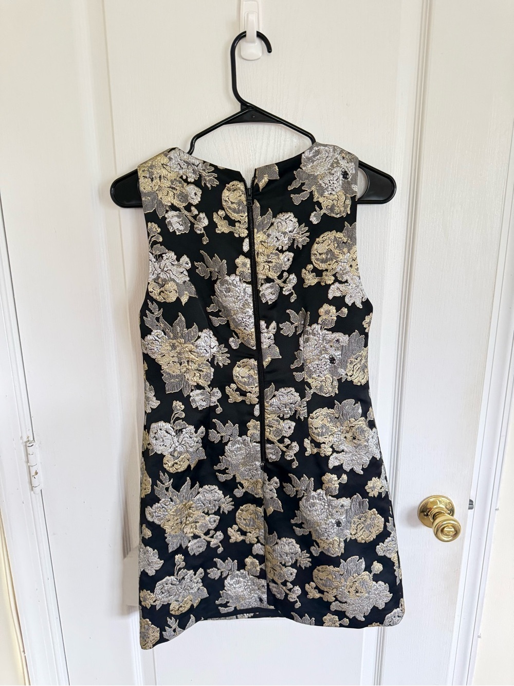 Alice + Olivia Clyde Metallic Jacquard Mini Shift Dress - Picture 5 of 6